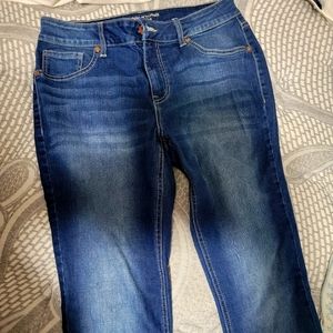 Maurices jeans